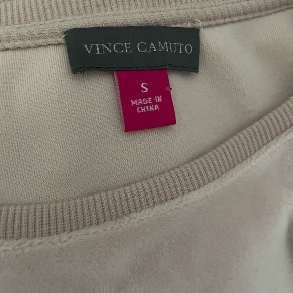 Vince Camuto/EUC Velvet - Picture 2 of 9